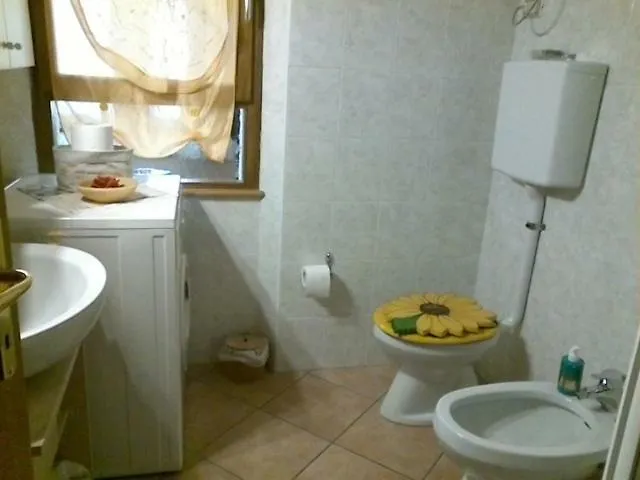 Διαμέρισμα A Casa Di Nonna Tirano